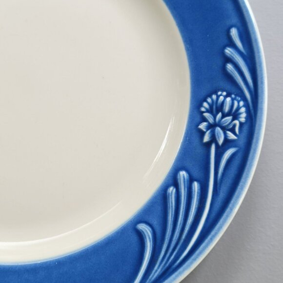 Vintage Lenox Poppies Rainbow Blue Dinner Plate, Raised Floral, Blue Rim, c1998 - Picture 2 of 10